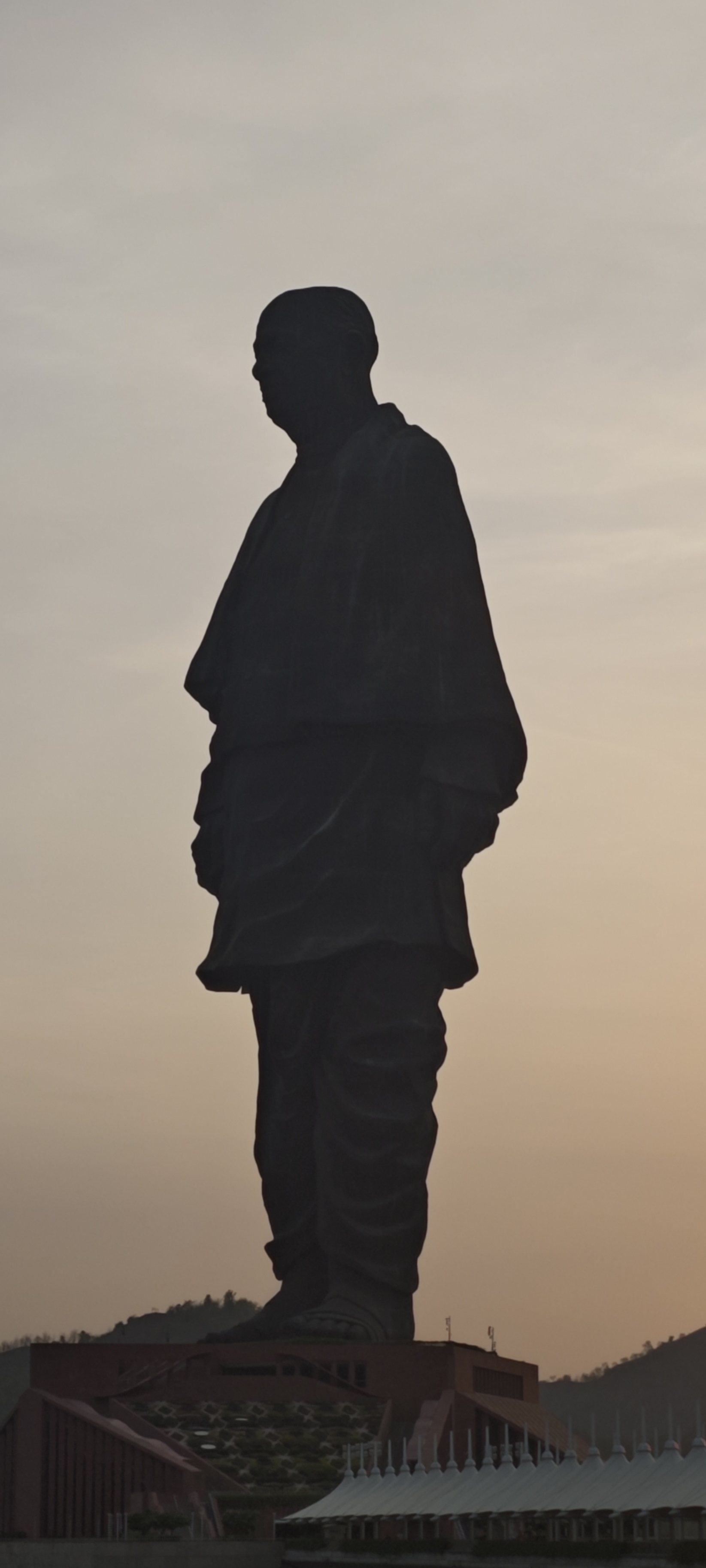 Statue silhouette
